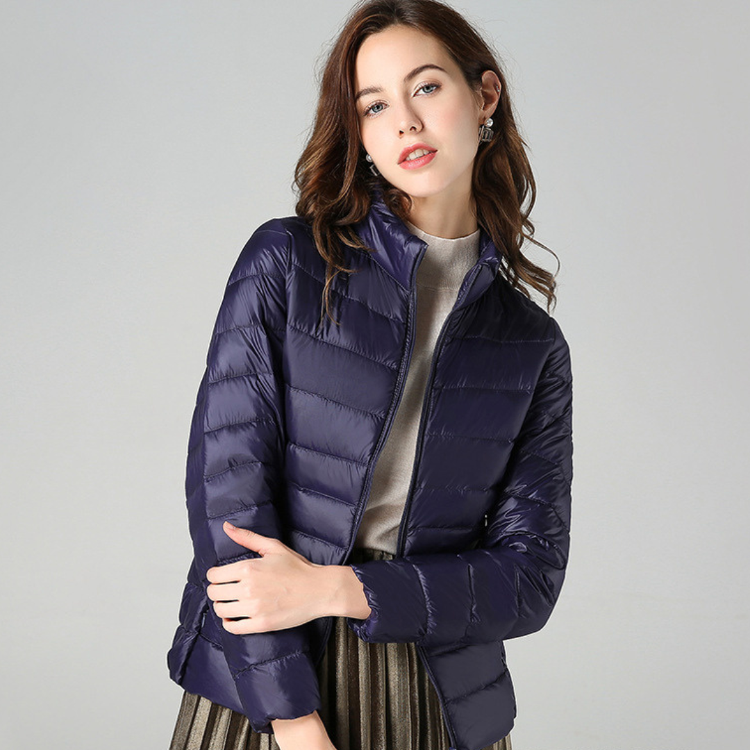 Mira | Ultra-light down jacket with sophisticated pleats