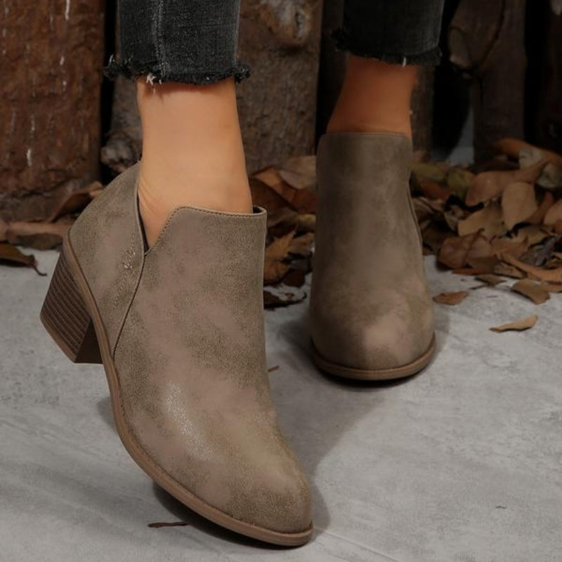 Evelyn | Chic V-Style Ankle Boots