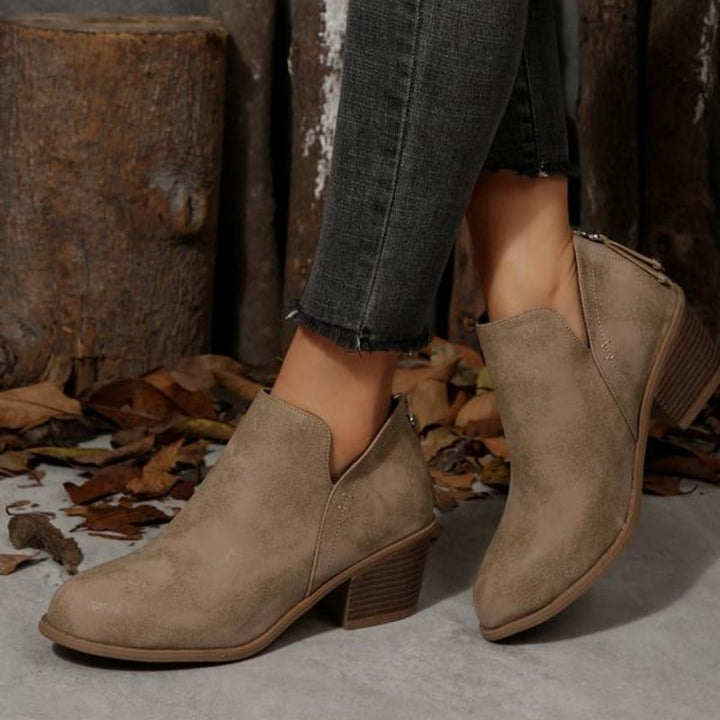 Evelyn | Chic V-Style Ankle Boots