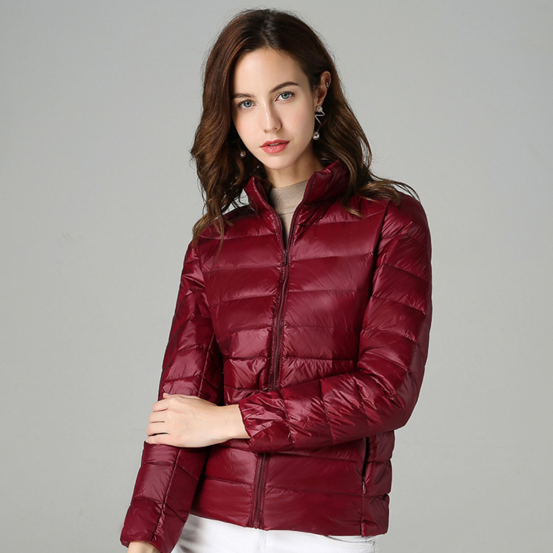 Mira | Ultra-light down jacket with sophisticated pleats