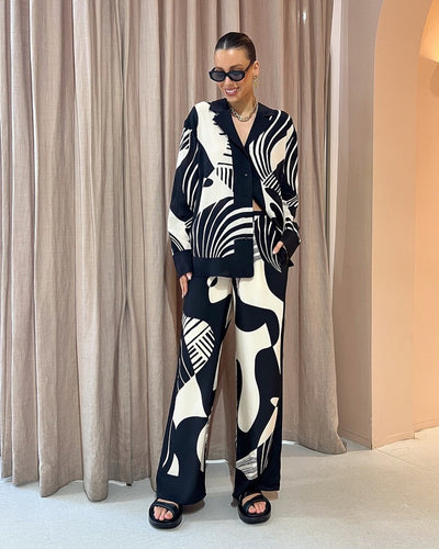 Isla | Versatile black and white set