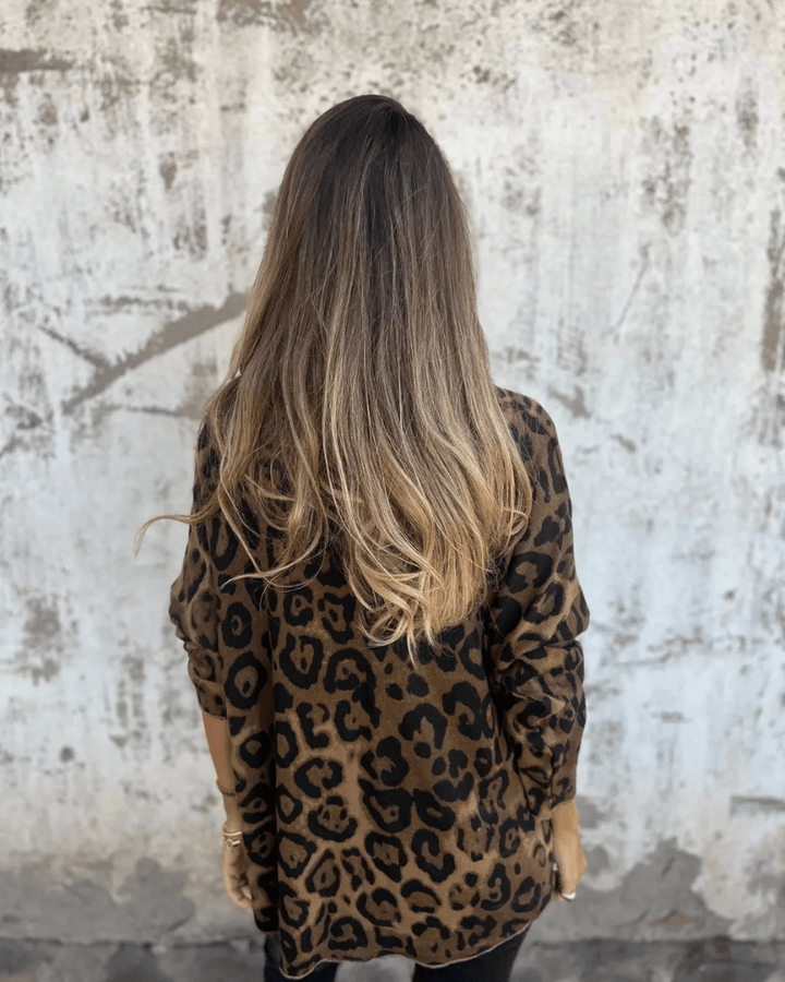 Kira | Chic Leopard Print Top